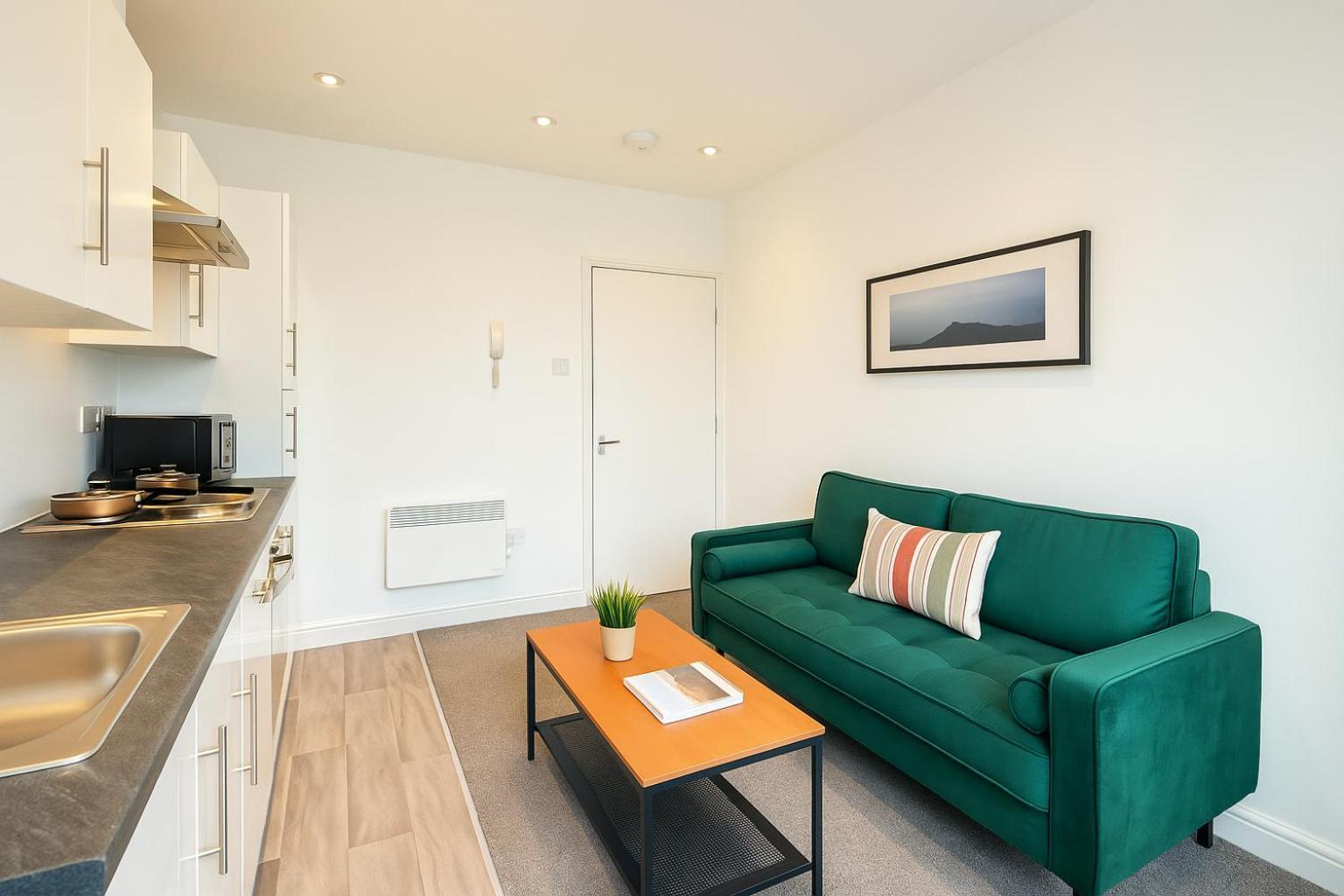 2 Bedroom Near Centre, Uni & Parks!